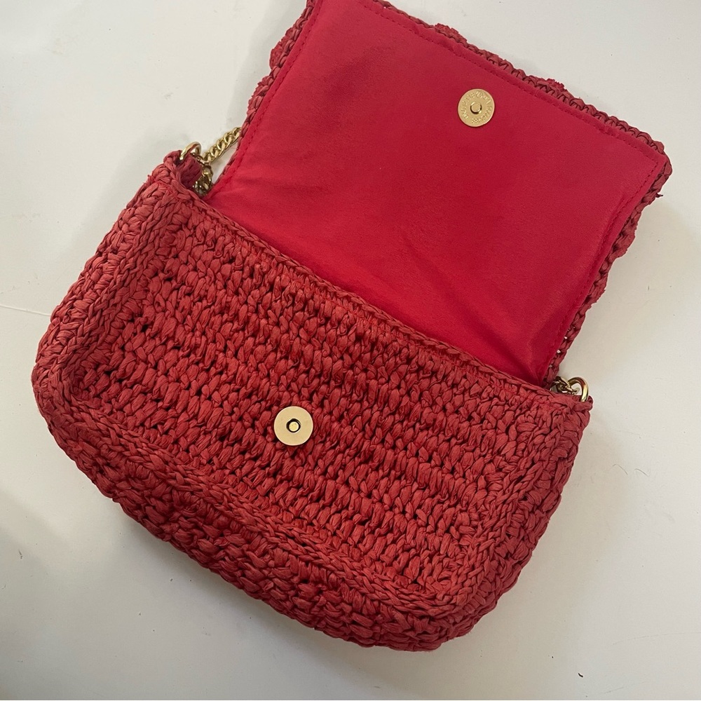 Red woven straw bag with pom pom details crossbody - Picture 3 of 7
